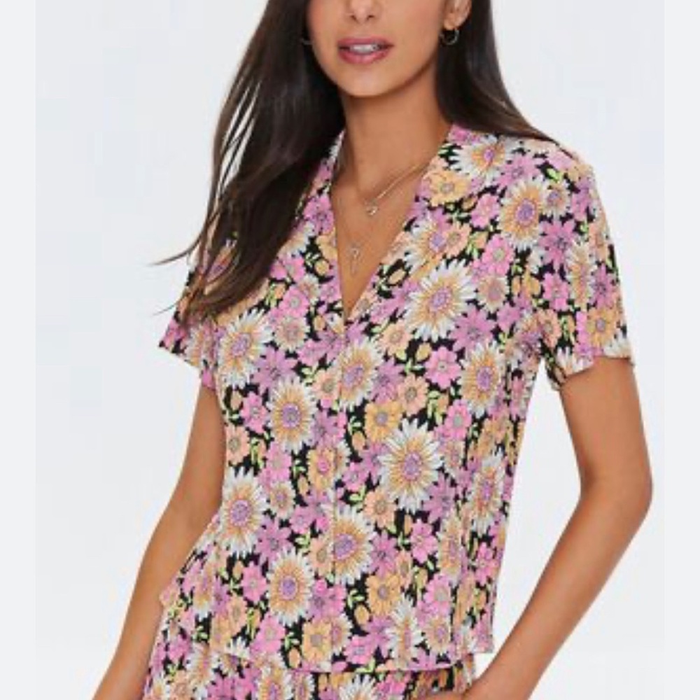 Forever 21 Womens Button Up Shirt Size M Floral Short Sleeve Accordion Pleats